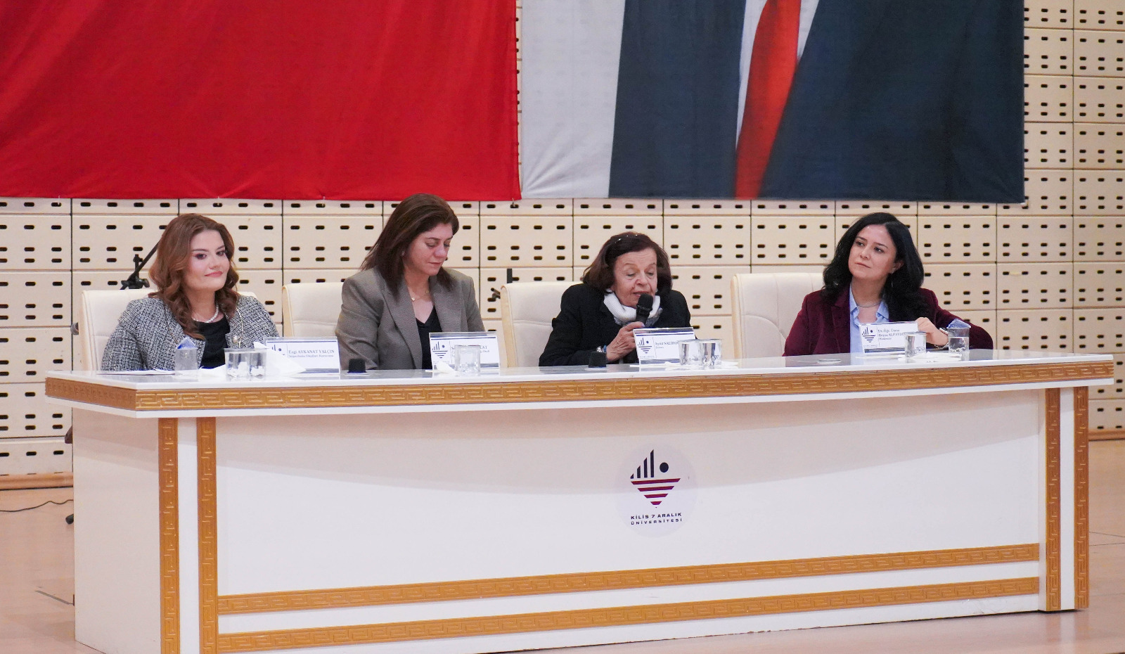 Üniversitemizde “Kadınların Gücü: İlham Veren Hikâyeler” Başlıklı Panel Düzenlendi